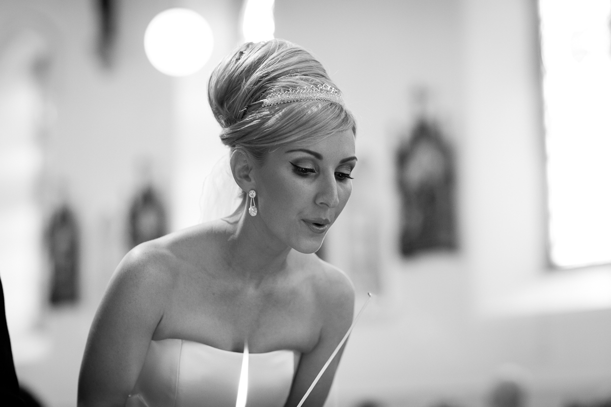 bride candles wedding